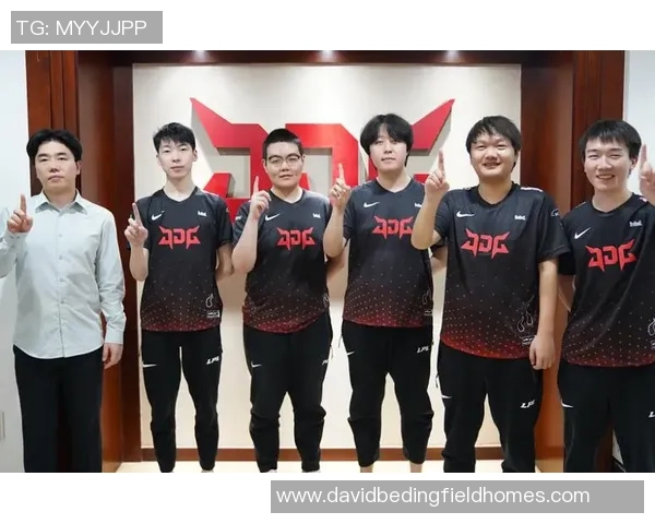 冠军杯积分榜：JDG以65分领跑